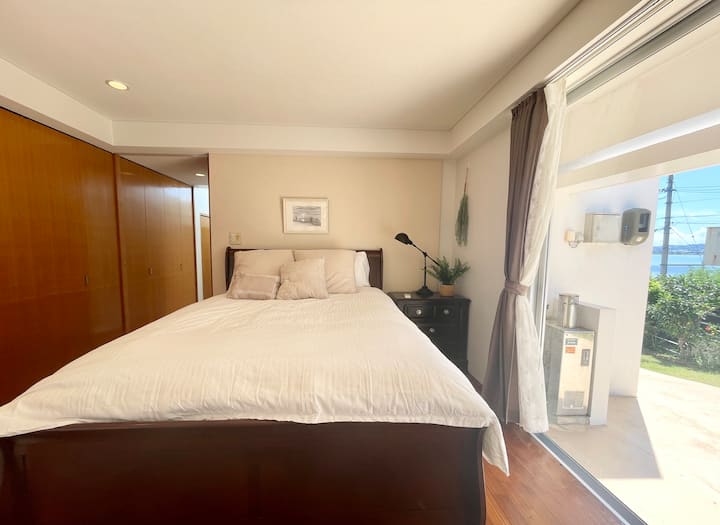 Room 3Queen Size