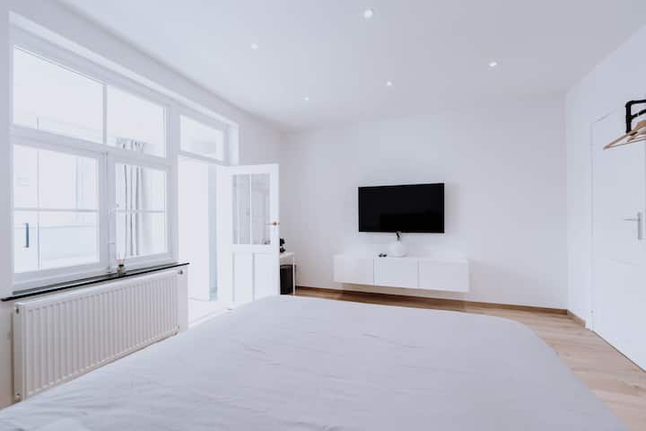 Fully renovated studio