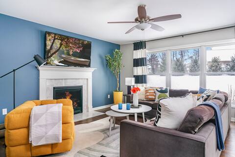 Overture | Luxe+Modern, Kid+Pet-Friendly, Pool Tbl