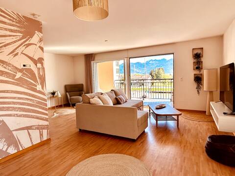 Loft Cosy on the Lake