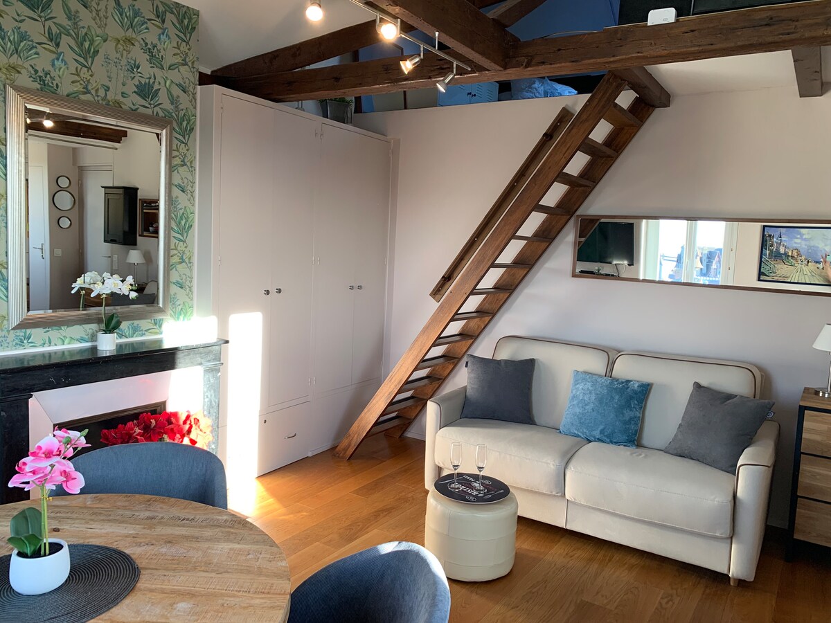 Successful Airbnb property: cozy apartment with sensational views in Trouville Sur Mer