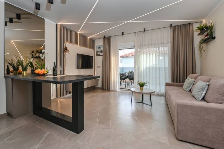 Apartment Olive 1 With A Jacuzzi - Stara Novalja