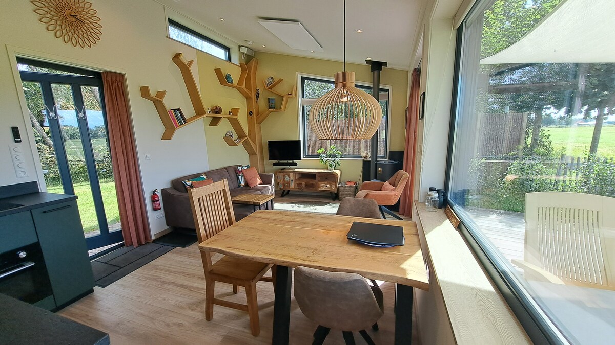 Successful Airbnb property: Tiny House de Spronk in Fryslân