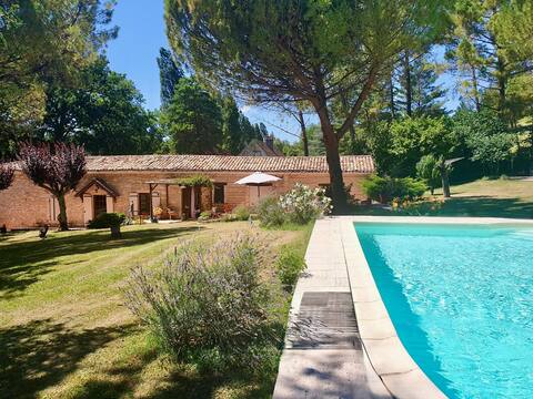 Countryside private swimming pool 1/2hectare park