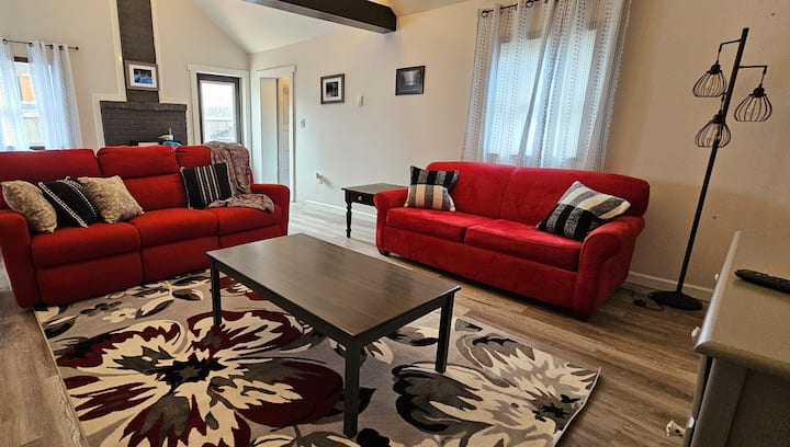 Cozy Retreat For All Seasons - Sault Ste. Marie