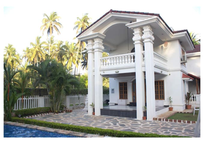 4BHK Ambrosia Mansion with Pvt Pool & Lawn