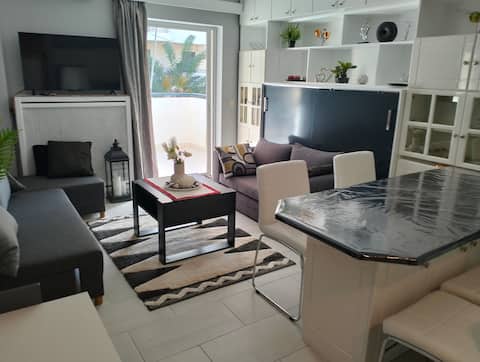 Popular Airbnb listing: Apartment with Pool. in δήμος λουτρακίου περαχώρας αγίων θεοδώρων