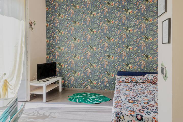 Всекидневна + двойно разтегателно легло