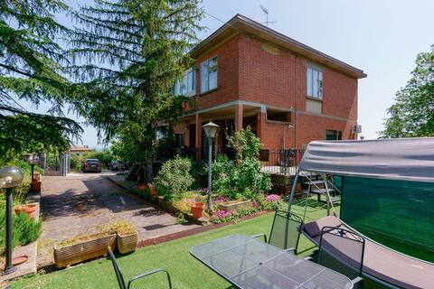 Apartment in the countryside and views of the Bolognese hills