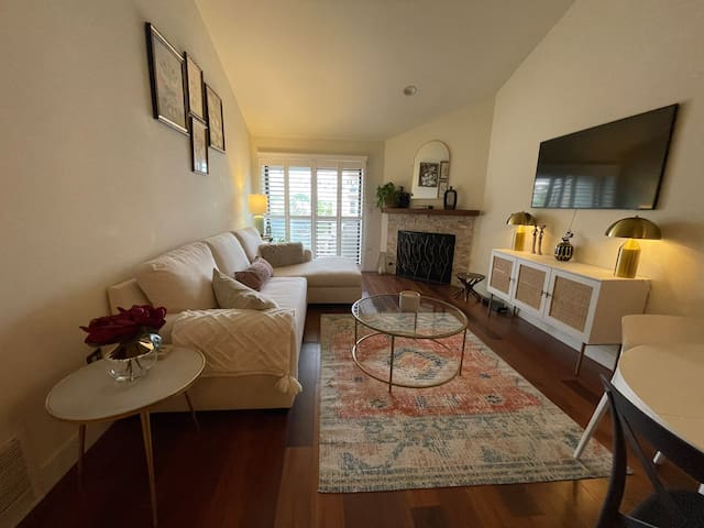 Luxury Condo with Mountain Views