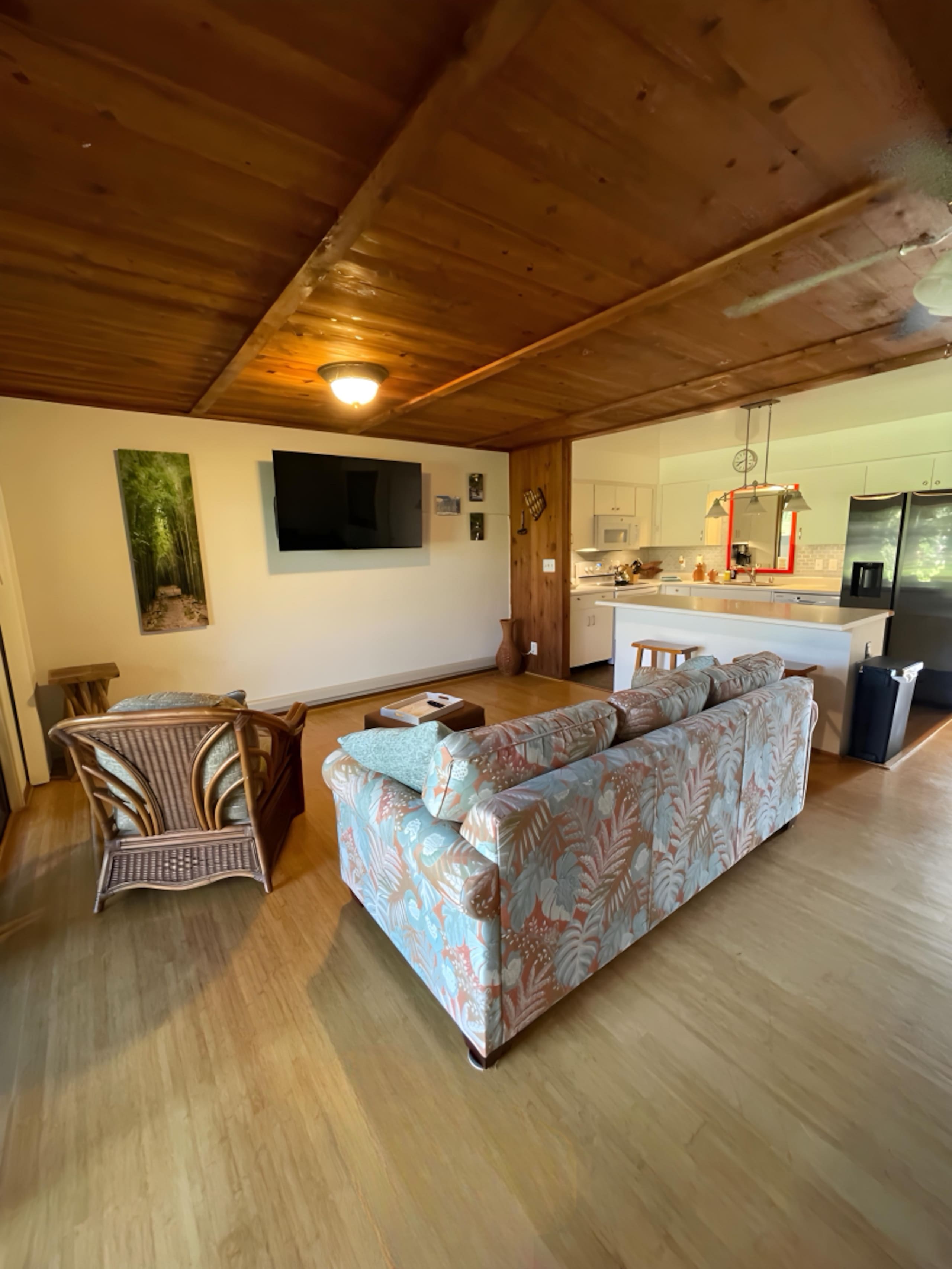 Condo in Kihei · ★5.0 · 1 bedroom · 2 beds · 1 shared bath - Image 2