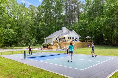 Admirals Retreat-Dock, Pickleball Court & Firepit