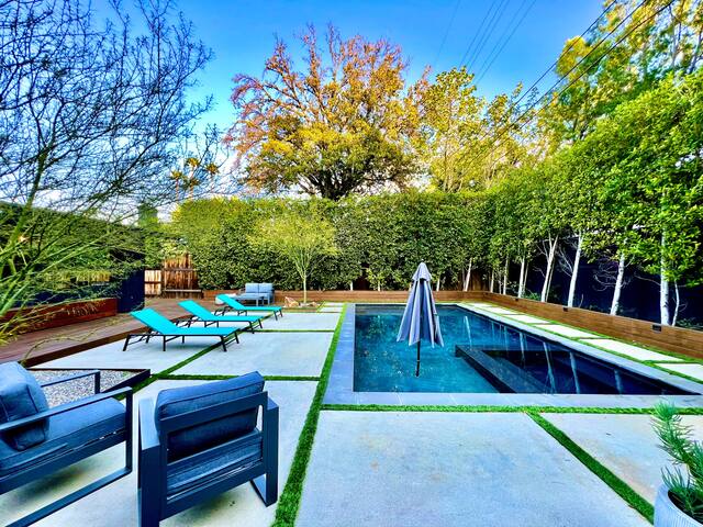 Heated Pool & Spa, BBQ, Pool Table, Games, Private gallery image 5