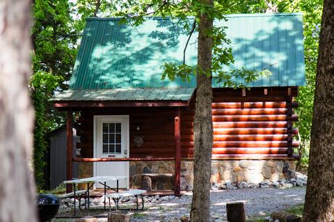 Pet Friendly | Firepit | Near Lake | Private Cabin