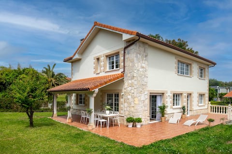 "Los Tranquilos" Villa, 500 meters from Somo Beach
