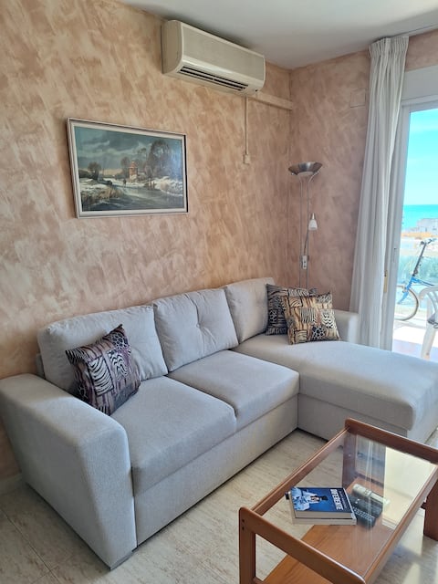 Top Airbnb: Modern cosy apartment with sea view en Vinaròs