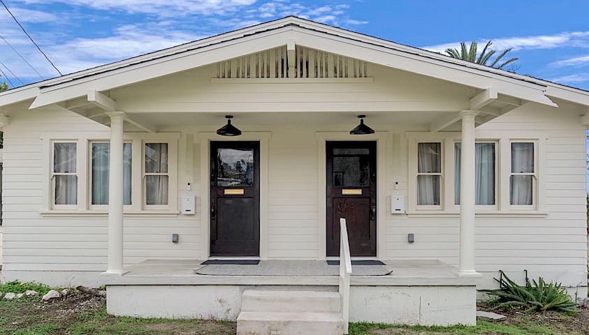 2 Craftsman Duplex Units|Groups|Views|Parking|W/D