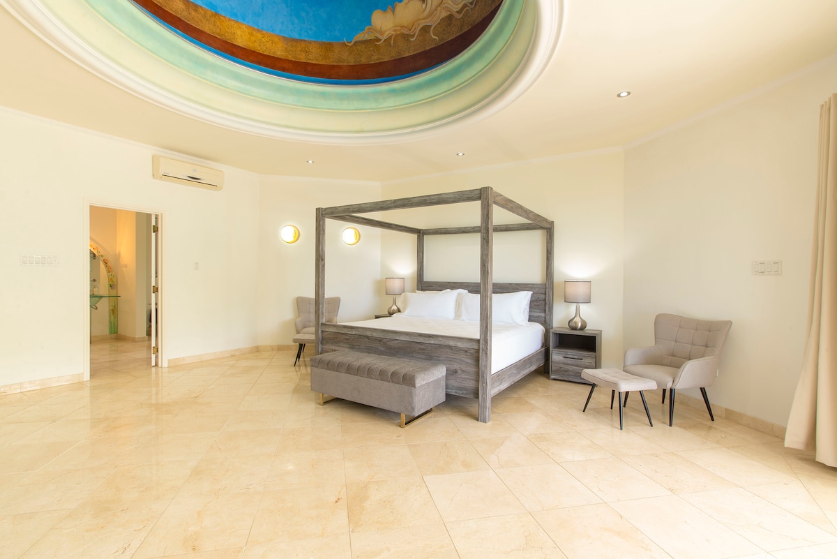 The Dome Room is a stunning suite within a private cottage with ensuite and sea views.  The mesmerising domed roof is beautifully designed and a real focal point.  This suite also has a security safe, smart TV, walk in wardrobe and a private balcony.