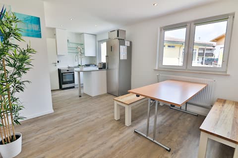 Top Airbnb: Right on the lake / Neuschwanstein Castle / near Füssen in Lechbruck Am See