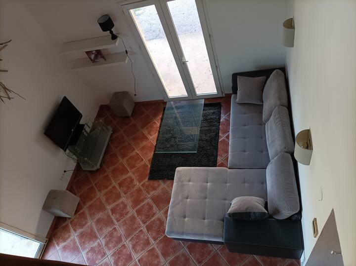 "Les Glycines" -Ac-piscine-terrasse-bbq-parking. - Lac du Salagou