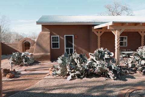 The Old Church Adobe - Historic Corrales Home