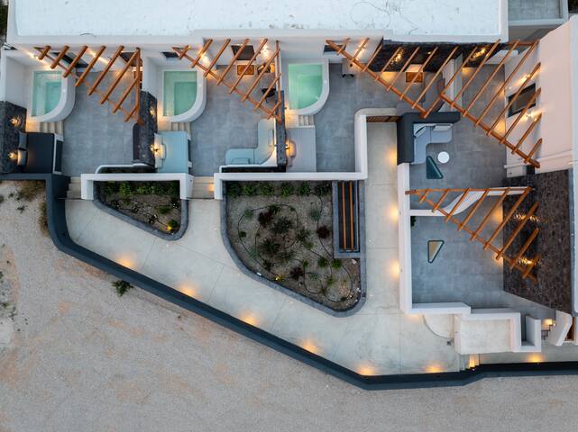 LyMaRou Collection, 7 Suites, Pool, 7 Priv Hot Tub gallery image 5