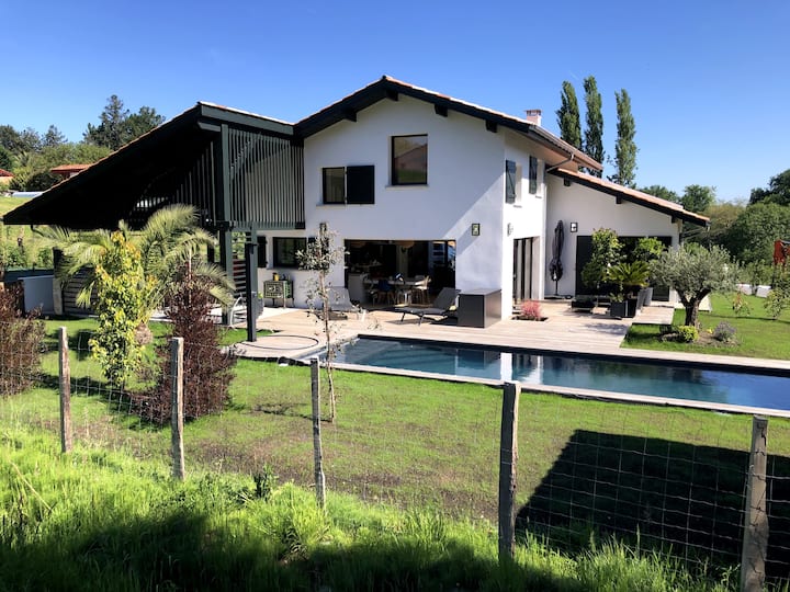 Magnifique Villa Avec Piscine,5 Mins  De Biarritz - Arcangues
