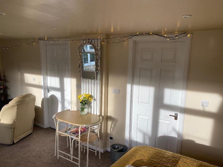 Detached Romantic Studio. - Sherwood Forest