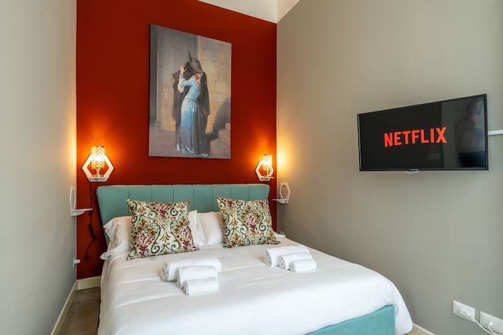 Quiet and elegant apartment near the Duomo