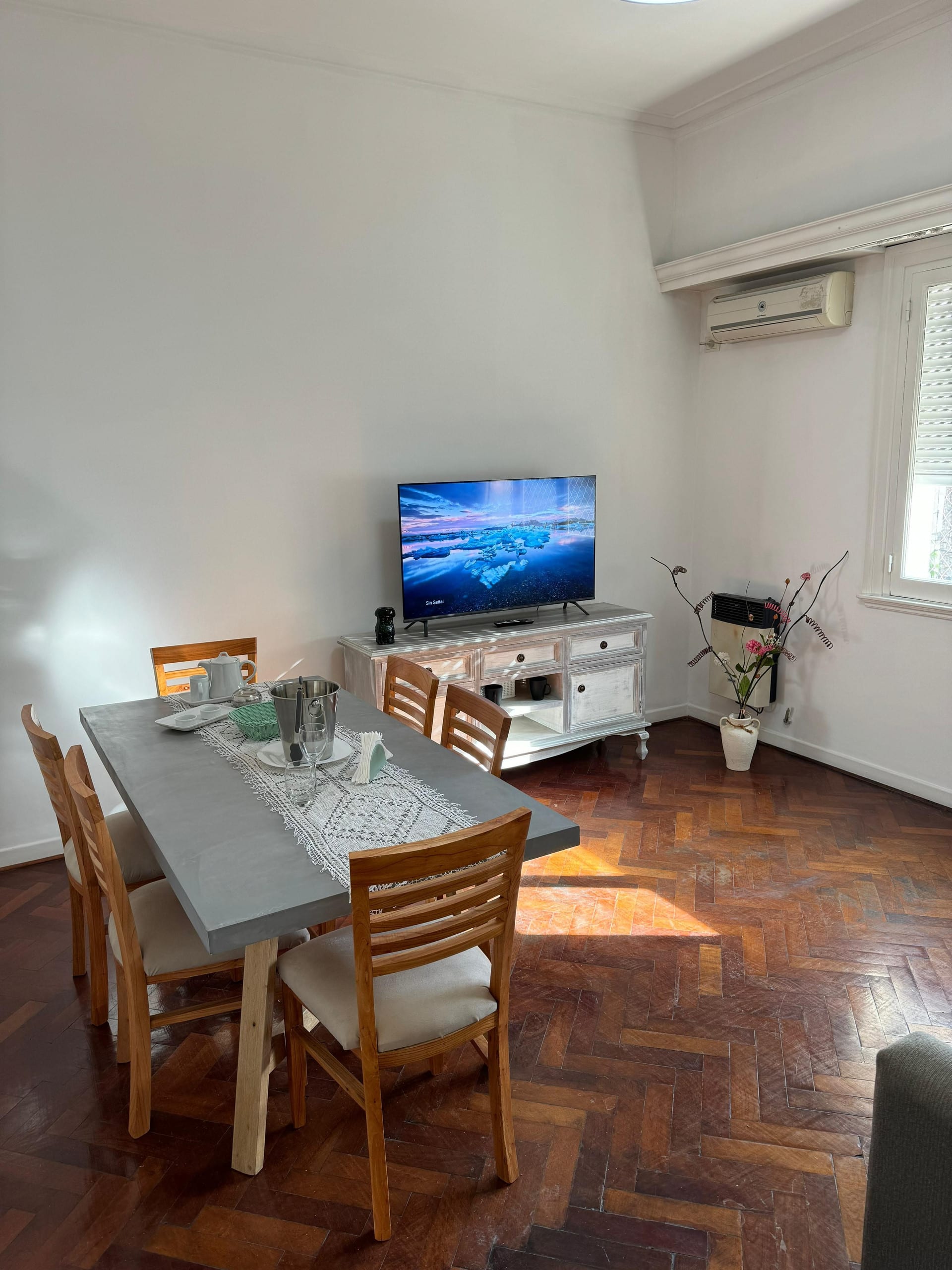 Apartamento de 4 ambientes com 2 dormitórios em San Telmo