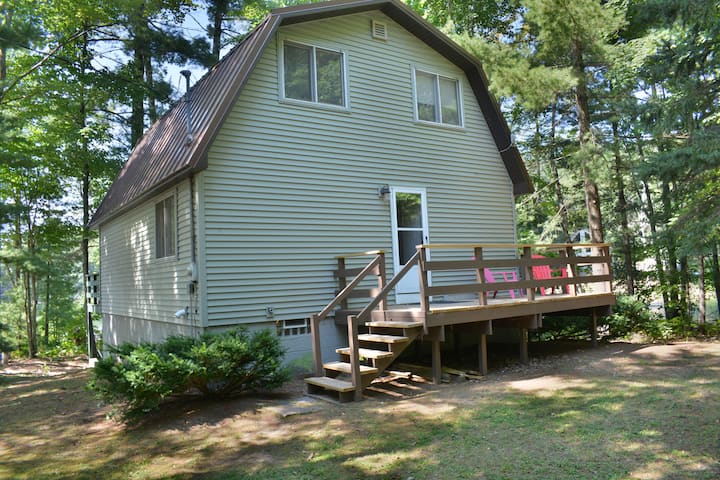 Lakeside Living - Michigan