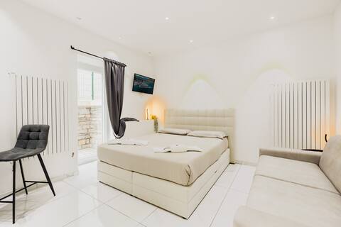 {Home Sofia} Room 1