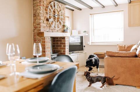 *NEW* Thirsk Stays - Herriot's Hideaway
