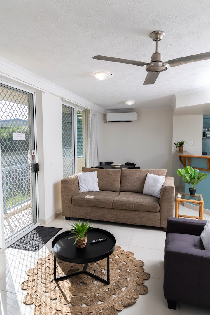 Diamond Beach Retreat - Broadbeach