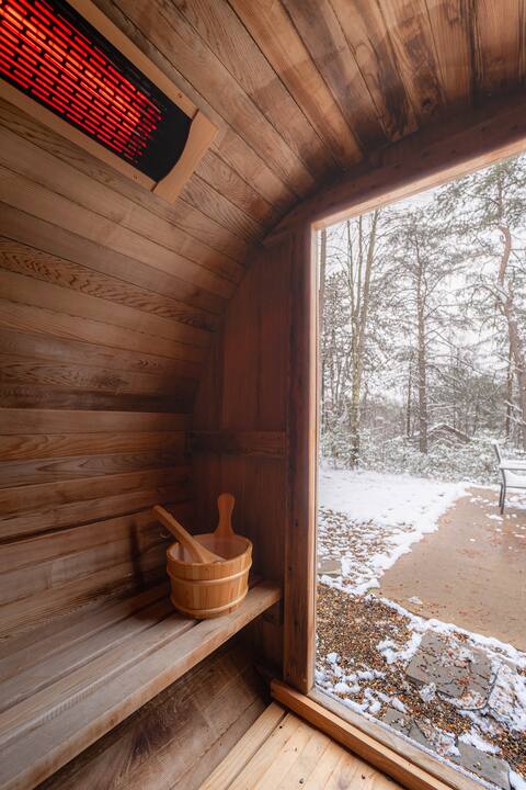Wooded Circle - Barrel sauna, hot tub, fire pit