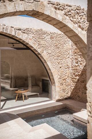 Corte Interna, free heated pool gallery image 5