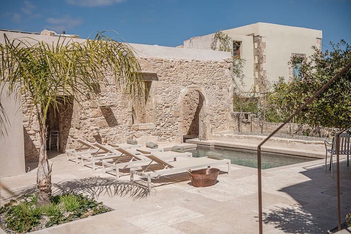 Corte Interna, free heated pool