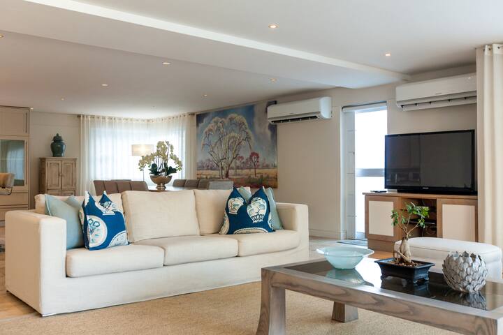 Villa on Slopes of Geneva Drive gallery image 4