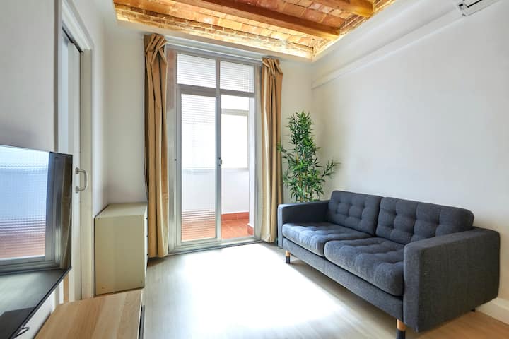 Vibrant And Modern Aparment - Barcelona