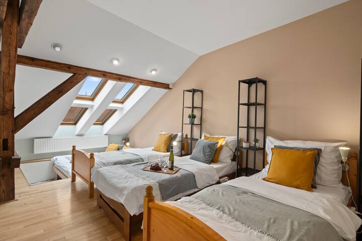 Vintage APT 7 in Heart of Prague by Michal&Friends gallery image 2