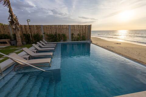 Beach house in the Ñuro 4bed 5bad Pool A/C washing