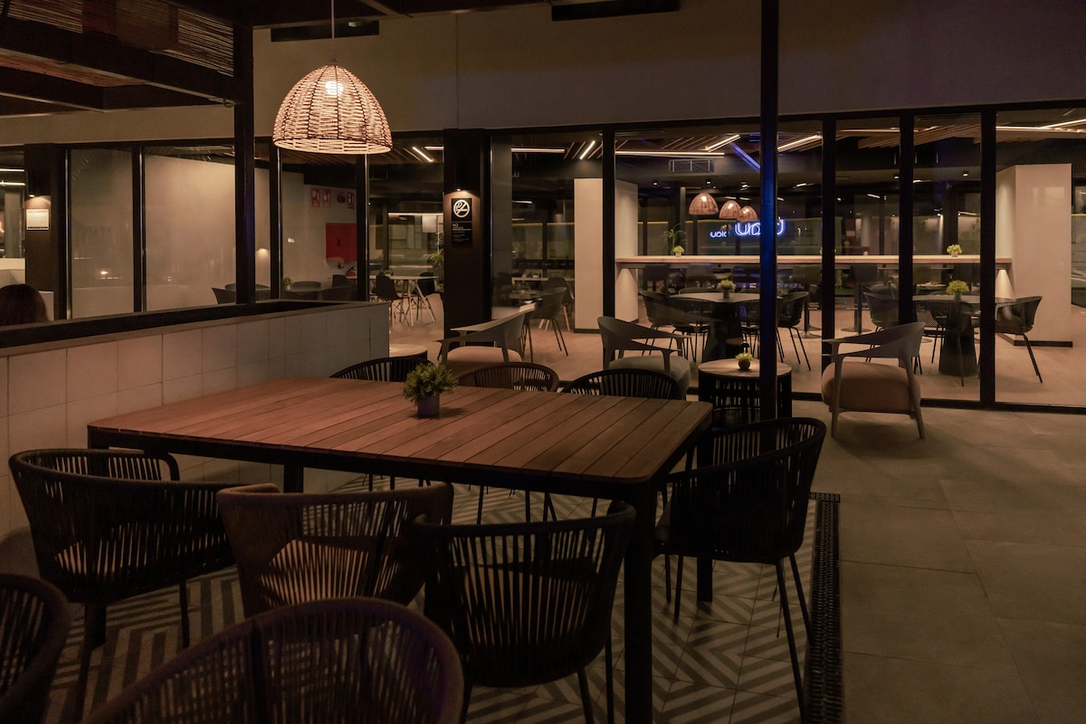 Top Airbnb: Side by Side Studios – 2 kitchens, 2 bathrooms in Provençals Del Poblenou