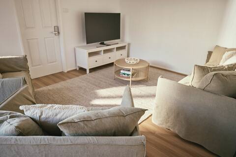 Top performing Airbnb: Beautifully renovated, modern beachside escape in Shoal Bay