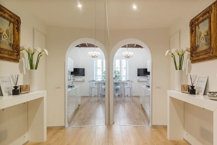 Leisure & relax near Trevi Fountain