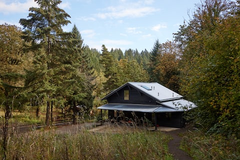 KD Country House: Sauna, Natural Spring, Location!