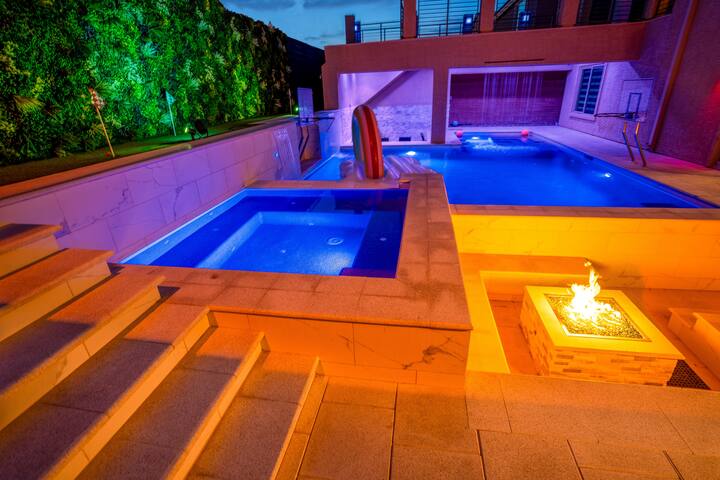 Luxury Smart Home in Las Vegas gallery image 2