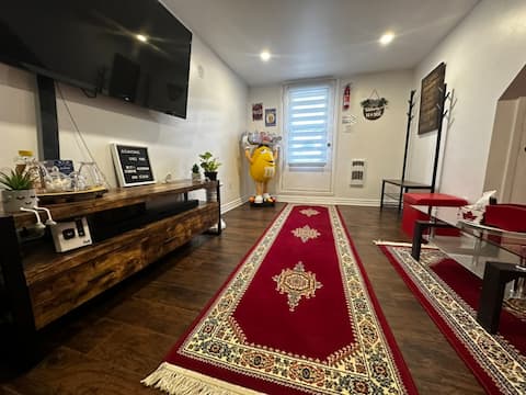 Top Airbnb: Renovated and Modern Studio – Laval in Laval