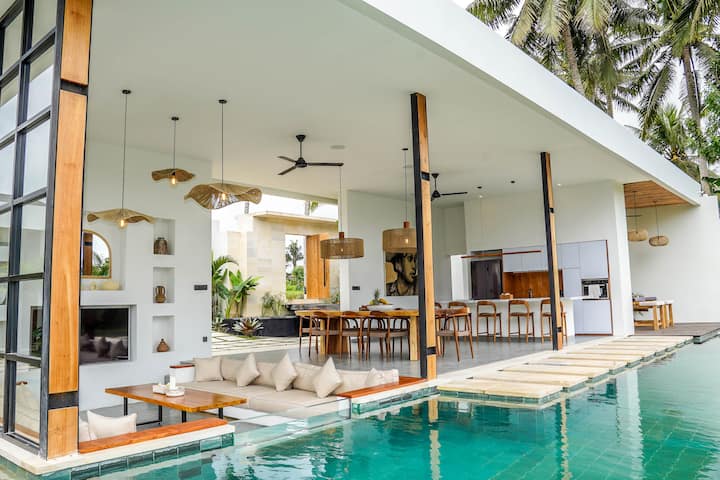4br Villa René Luxury & Serenity In Rice Fields - Ubud