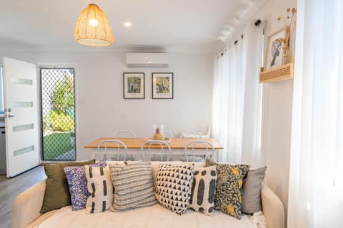 Mel’s Beach Studio