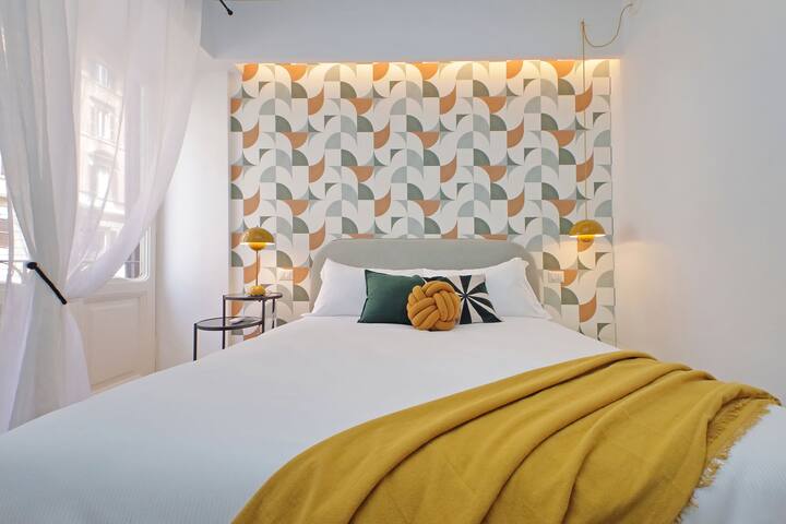 Colorful and classy apartment near Fori Imperiali gallery image 2